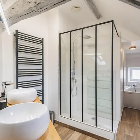 Holiday home Le Logis Du Marquis Jacuzzi Billard Dormans