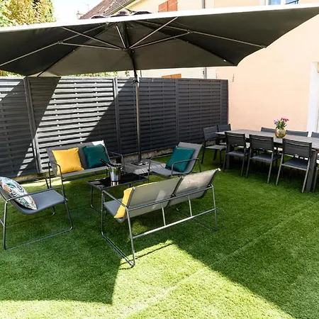 Holiday home Le Logis Du Marquis Jacuzzi Billard *