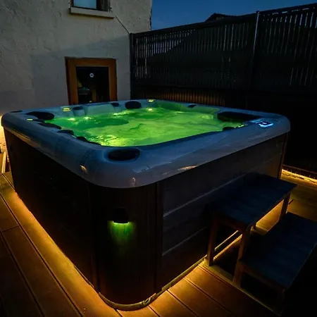 Le Logis Du Marquis Jacuzzi Billard Holiday home